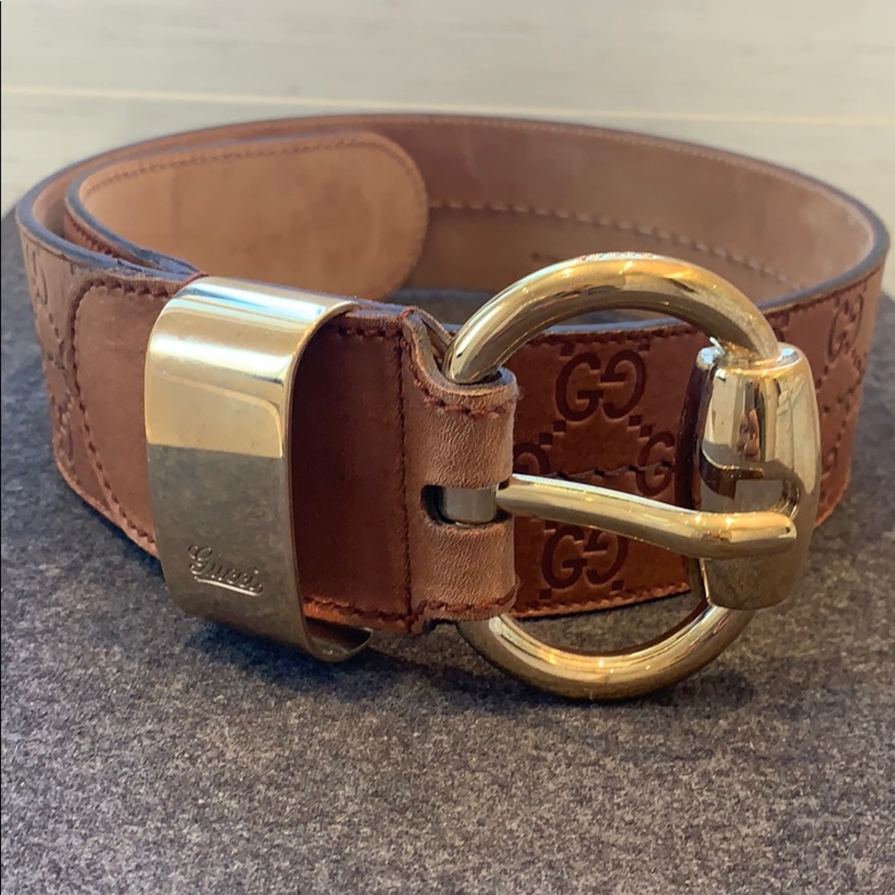 100% Gucci belt leather gold hardware size 32”